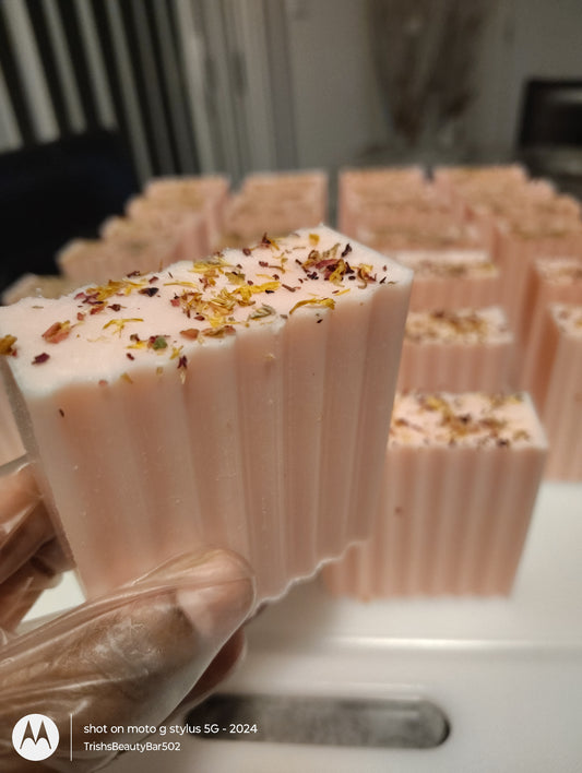 "SACREDPLACE FEMININE YONI BAR"