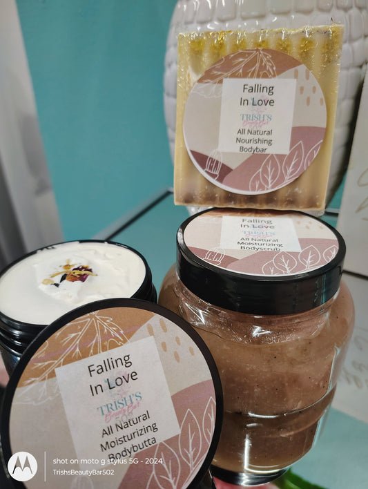 FALLING IN LOVE "BODYCARE SET"