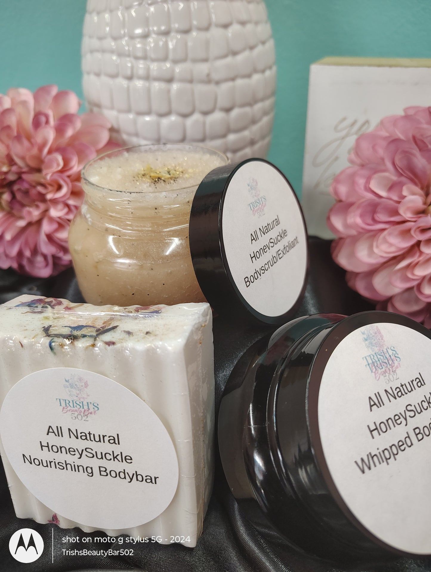 NOURISHING HONEYSUCKLE SET